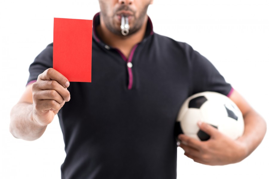 Arbitre de foot : comment le devenir ?